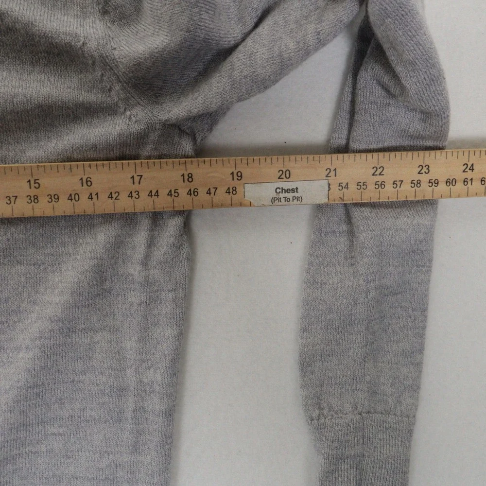 Banana Republic V-Neck Merino Wool Sweater Pullover Gray Preppy Men S EUC